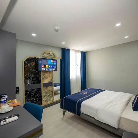California Hotel