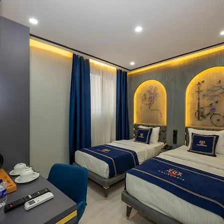 California Hotel 3*